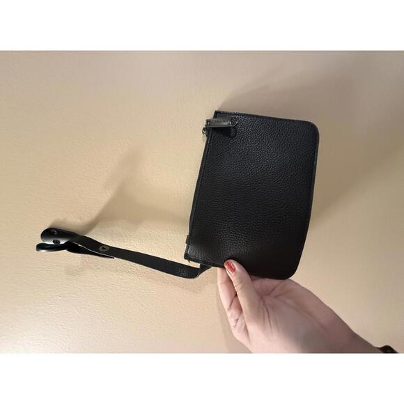 Steve Madden Black Leather Snap On Pouch - Picture 1 of 6